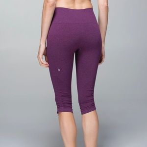 Lululemon In the Flow Crops